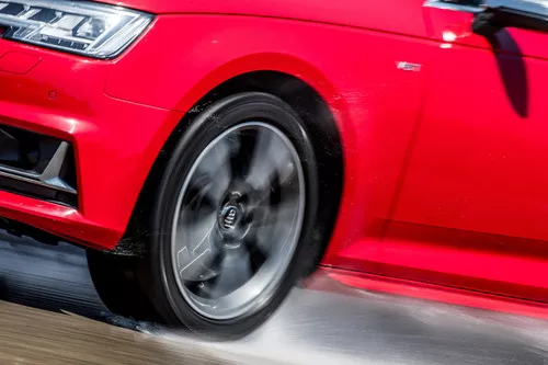 Bridgestone Potenza Sport Vorschaubild 5568x3712