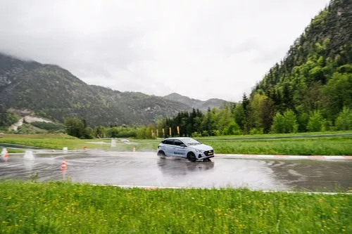 Continental AllSeasonContact 2 Vorschaubild 1920x1280