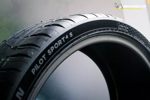 Michelin Pilot Sport 4 S Vorschaubild 1280x853