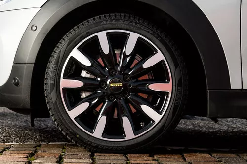 Pirelli Cinturato All Season SF2 Vorschaubild 3543x2357